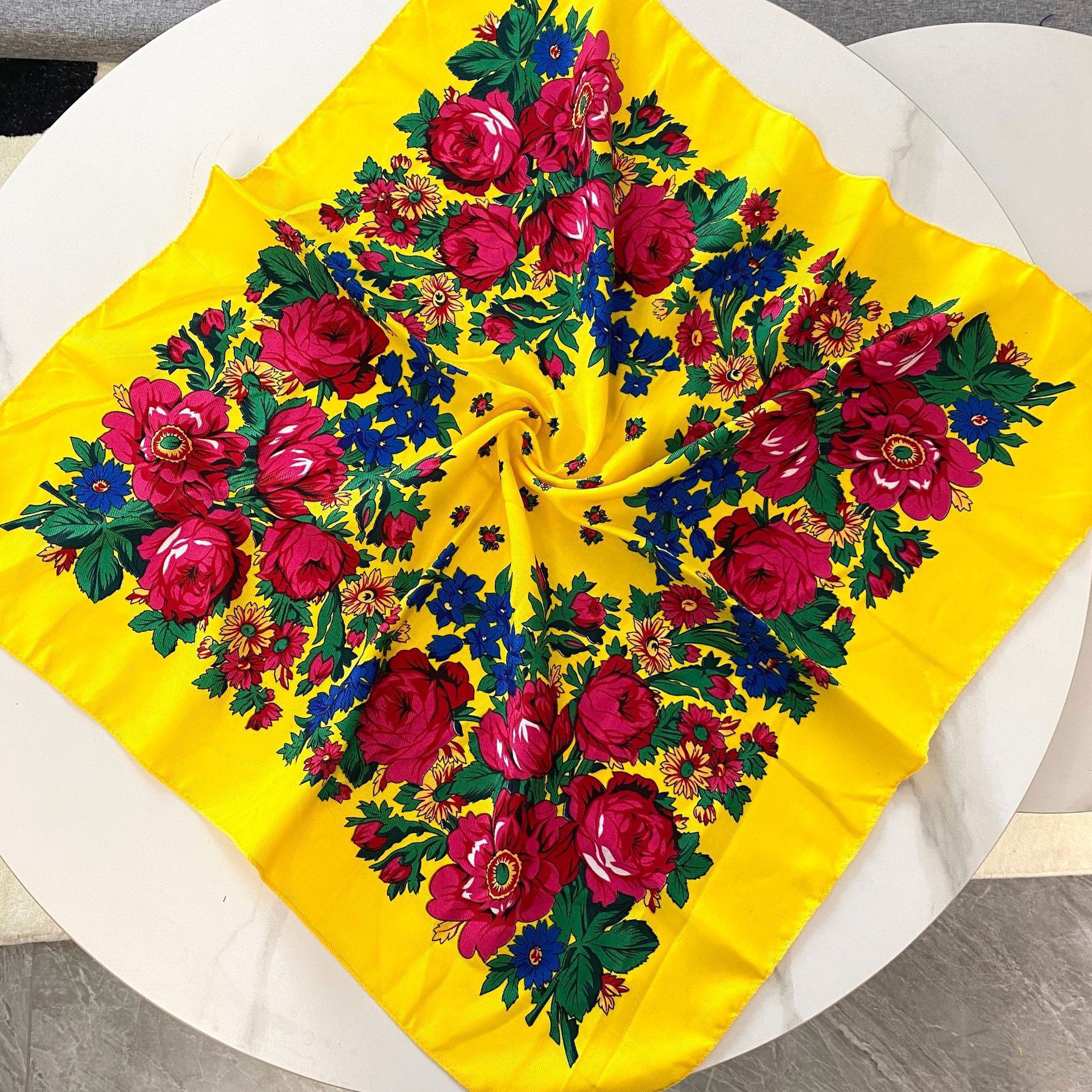 70*70cm Russian Floral Square  – Bandana Cotton Bewertung und Preis