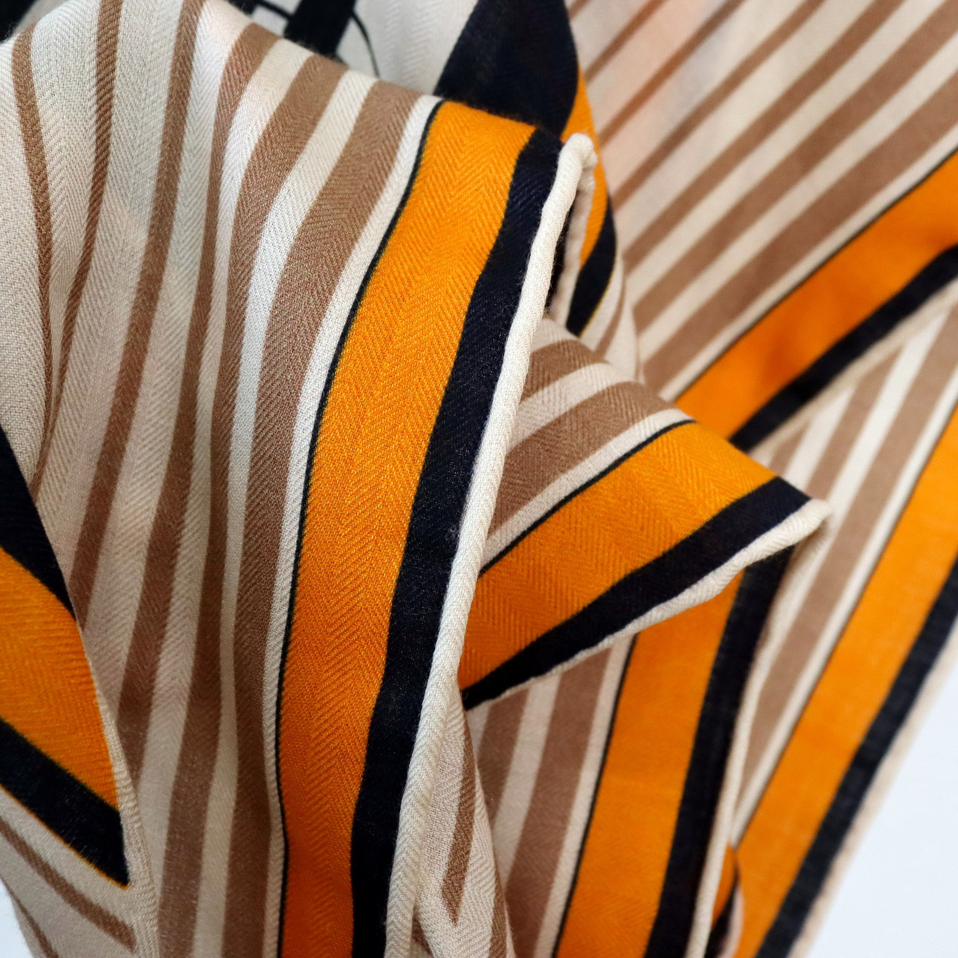 Vintage Equestrian Print Silk  – Pashmina Wrap Large Bewertung und Preis