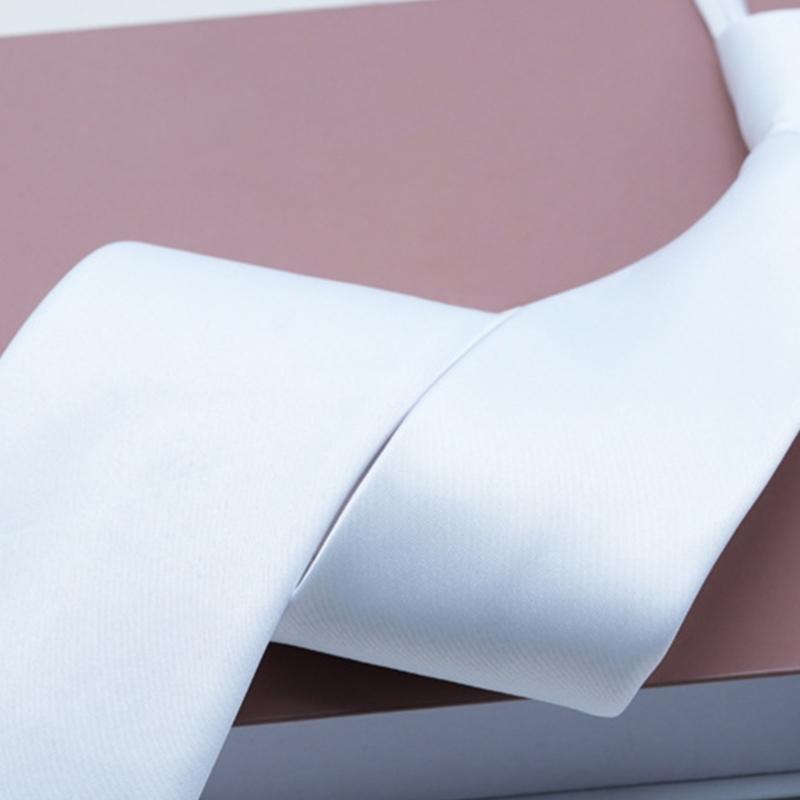 Fashionable Zippered Neck Tie  – Bow Tie Pre Tied Bewertung und Preis