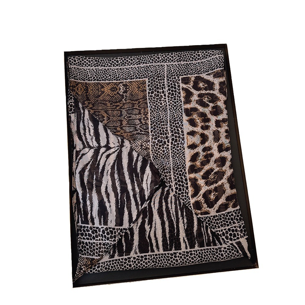 Leopard Small Long Silk Scarf  – Silk Tie Striped Bewertung und Preis