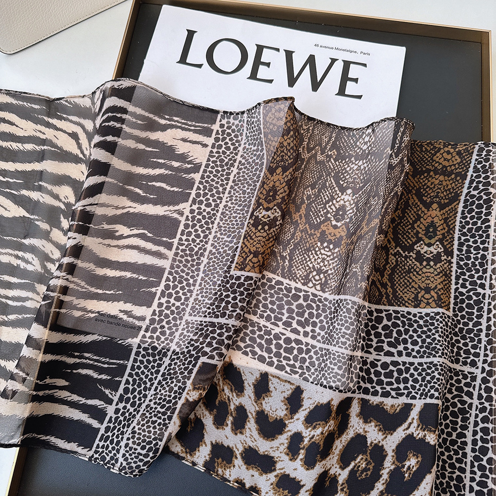 Leopard Small Long Silk Scarf  – Silk Tie Striped Bewertung und Preis