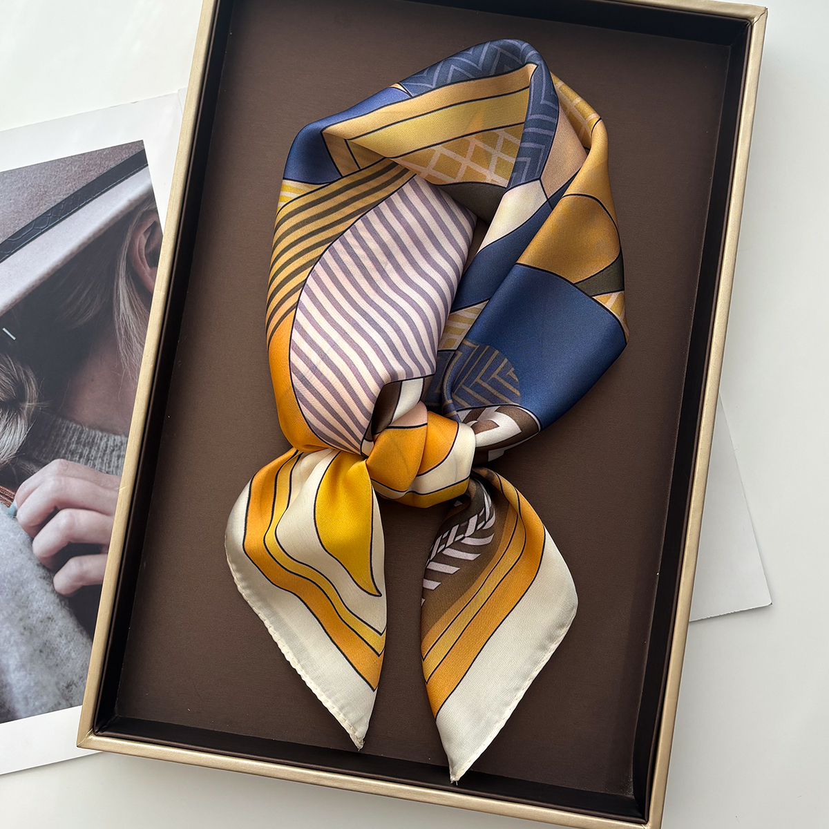 Luxury Square Scarf For Women  – Silk Neck Scarf Bewertung und Preis
