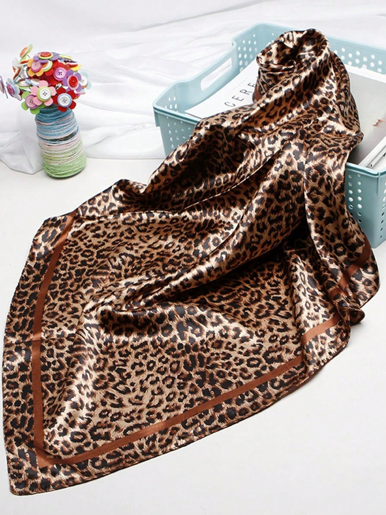 90cm Leopard Print Neckerchief – Silk Neck Scarf Bewertung und Preis