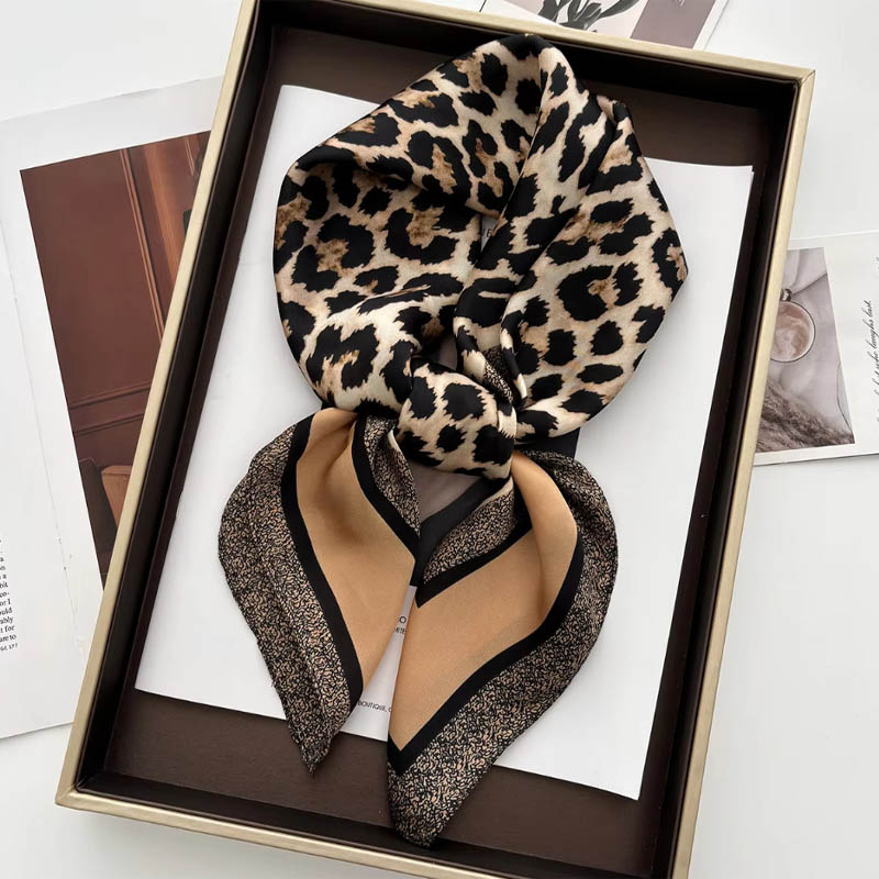 Luxury Leopard Print Female Sa – Ascot Neck Scarf Bewertung und Preis