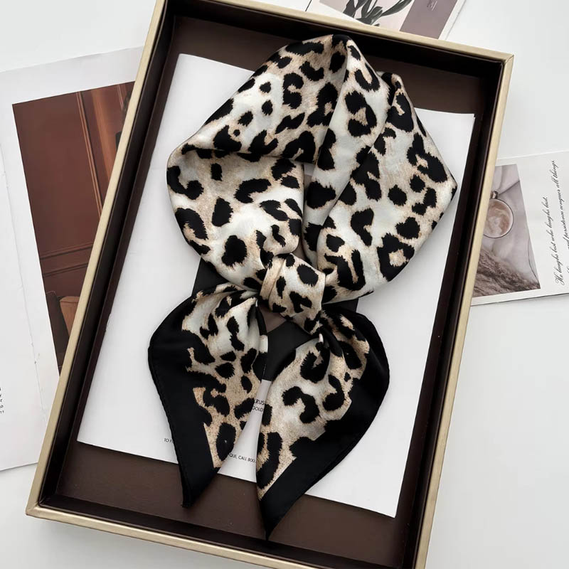 Luxury Leopard Print Female Sa – Ascot Neck Scarf Bewertung und Preis