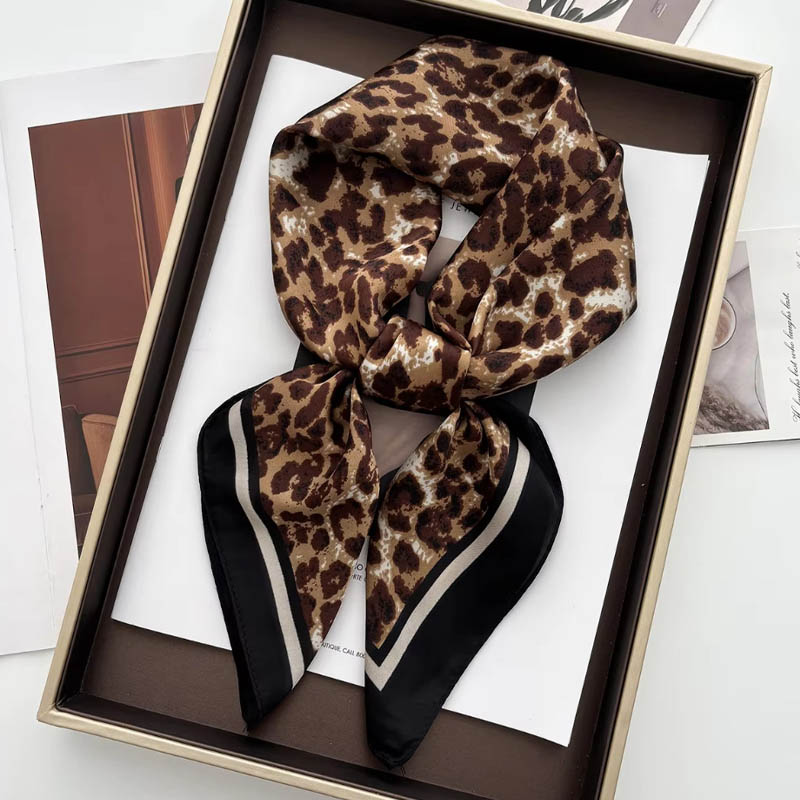 Luxury Leopard Print Female Sa – Ascot Neck Scarf Bewertung und Preis