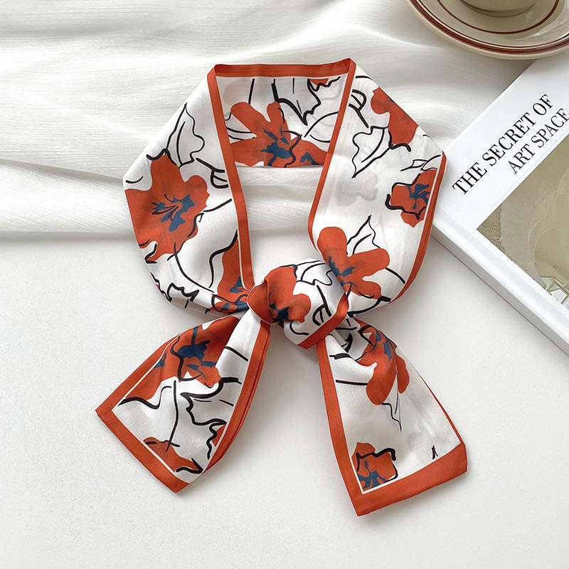 New luxury Brand Model Small S – Silk Neck Scarf Bewertung und Preis